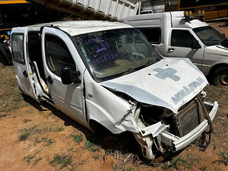 FIAT/DOBLO AMBULANCIA – ANO/FAB: 2015/2015 - (SUCATA SEM DOCUMENTO) Sucata Descrição: FIAT/DOBLO AMBULANCIA – ANO/FAB: 2015/2015 – PLACA: PNS8J07 – COR: BRANCA – COMB: FLEX – CHASSI: 9BD22324SF2041110 – RENAVAM: 1061068185 (NO ESTADO) (SUCATA SEM DOCUMENTO) Local de Exposição: GARAGEM DA PREFEITURA - CATARINA/CE - Catarina - CE